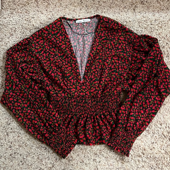 Pull&Bear rose printed top size small - Picture 1 of 2